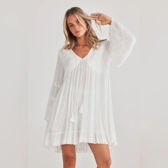 Talisman Dresses & Skirts - Talisman Aneesa Tunic Dress White Embroidered Bell Sleeves Ruffled Women’s Sz XL
